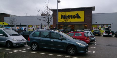 Lavprismarked t�ttere p�