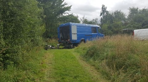 Efters�gning efter mordv�ben