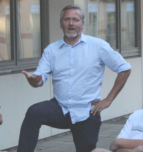 En travl minister havde ogs� tid til at l�gge et bes�g i Borup torsdag aften. 