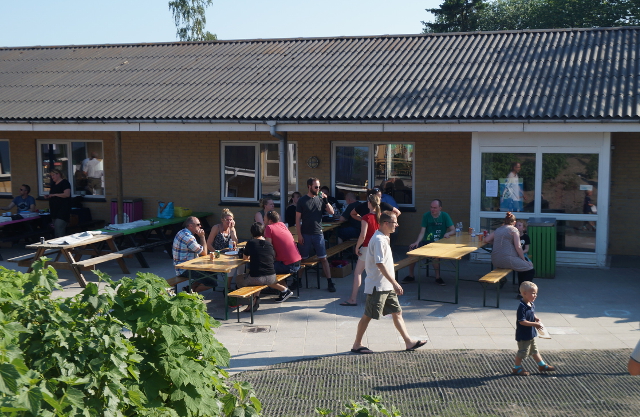 Der var godt bes�gt til �rsfesten. 
